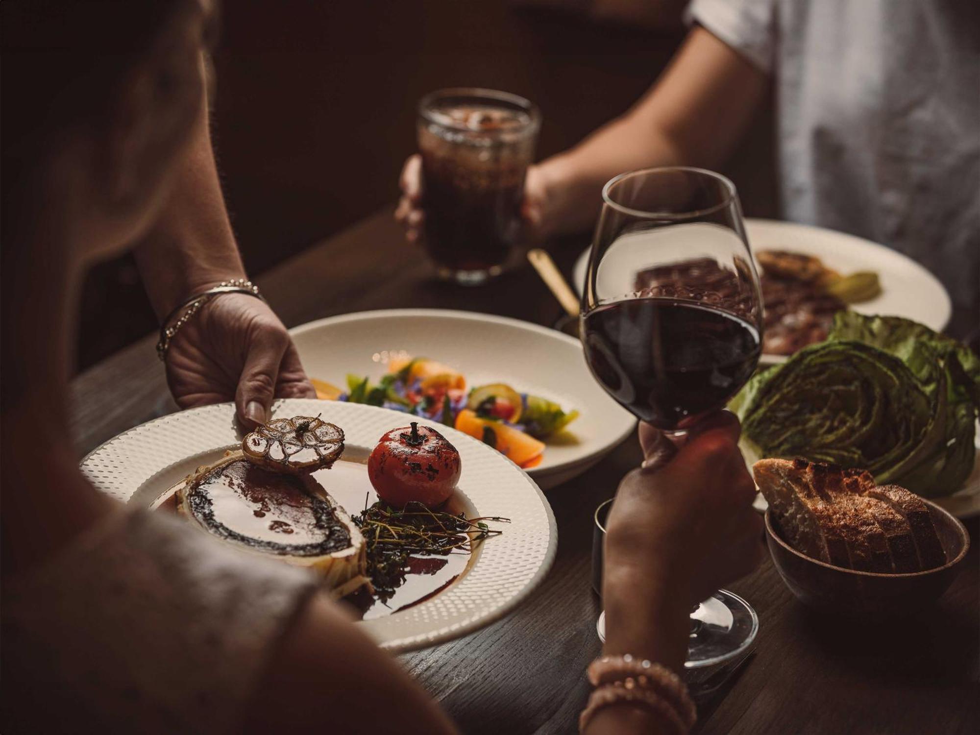 Horizon By Skycity Окленд Екстер'єр фото A meal at a restaurant