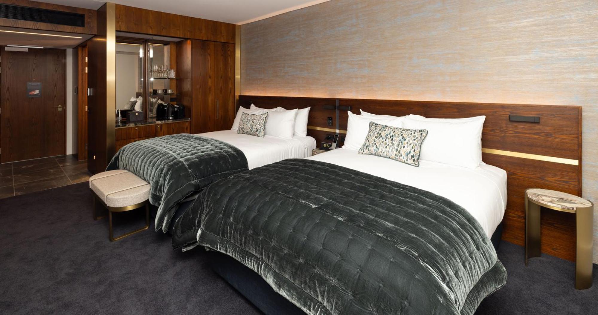 Horizon By Skycity Окленд Екстер'єр фото A bedroom at The Ivy Collection